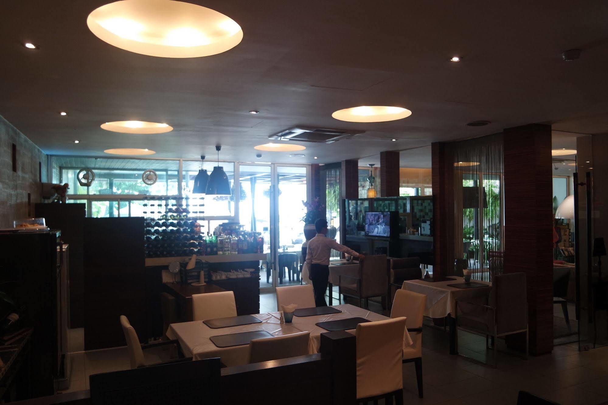Baboona Beachfront Living Pattaya Εξωτερικό φωτογραφία