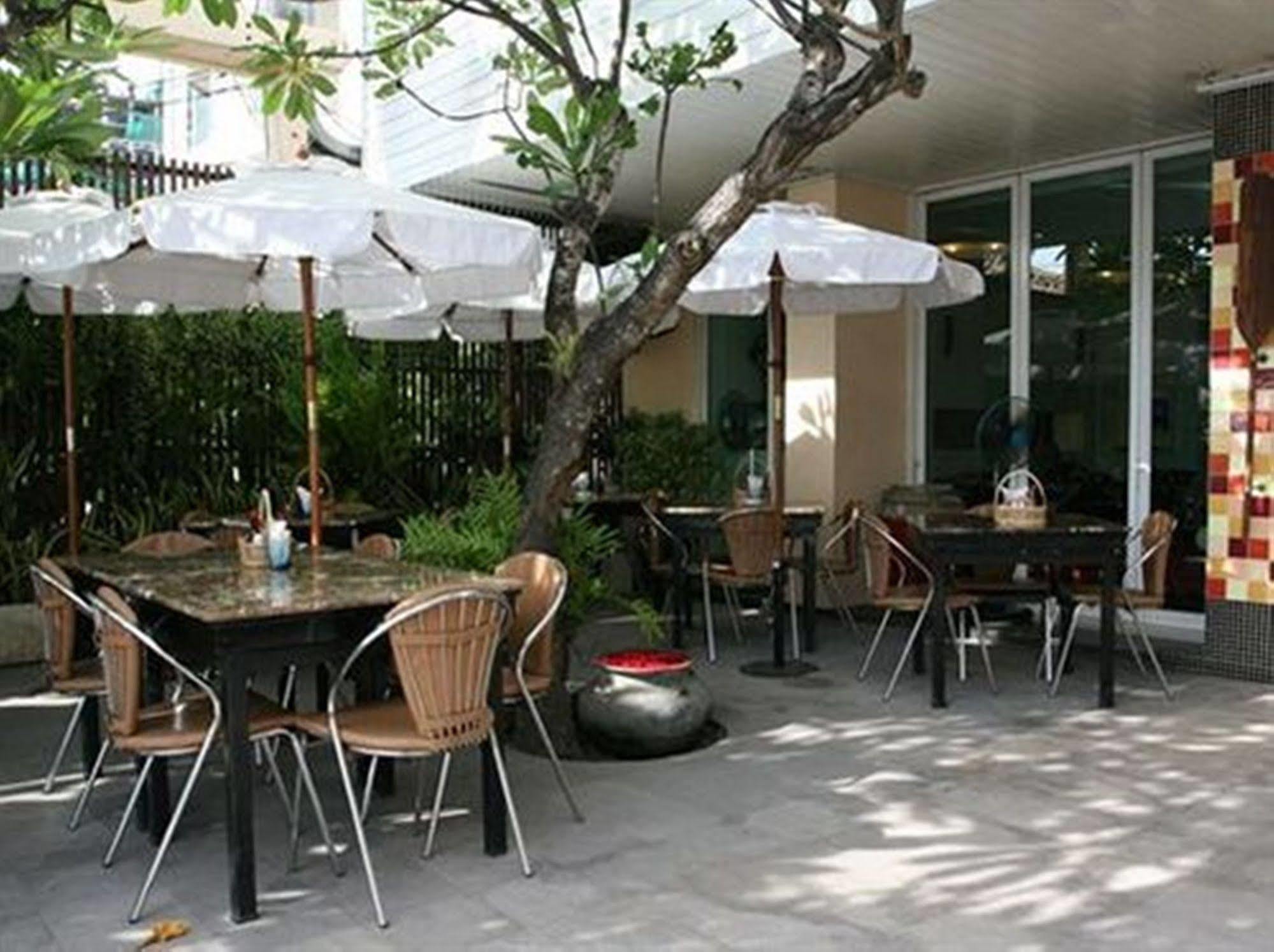 Baboona Beachfront Living Pattaya Εξωτερικό φωτογραφία